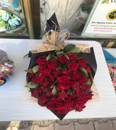 50 adet gülden buket